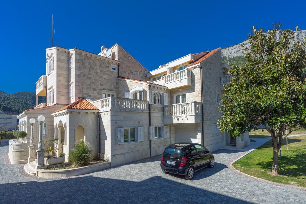 Apartments Anna Омиш Экстерьер фото